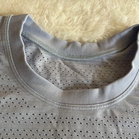 Lululemon top - Picture 4 of 5